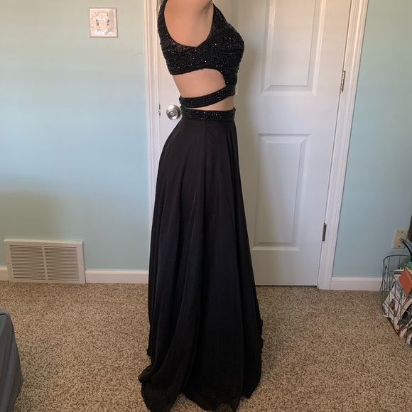 Sherri Hill Black Prom Dress - Picture 4 of 7